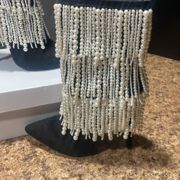 NEW NWOB AKIRA BLACK & PEARL FRINGE BOOTS POINTED TOE STILETTO HEEL 8 - Picture 4 of 5